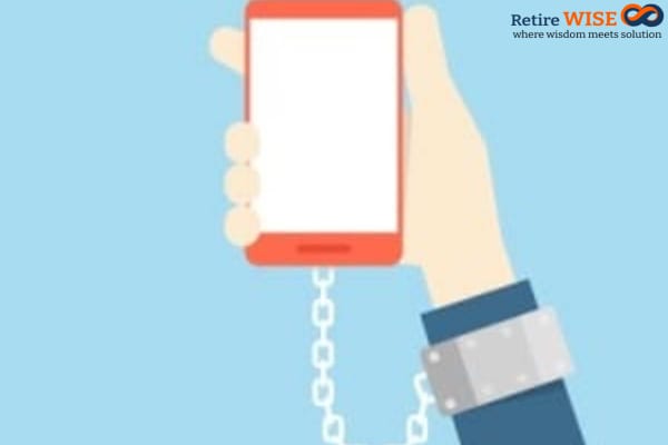 SmartPhones are making us Dumb – Financially & Mentally